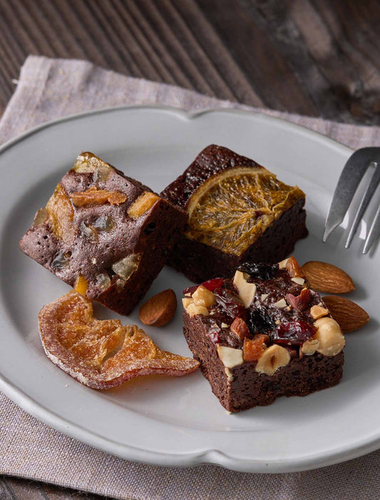 【受注】ホシフルーツナッツとドライフルーツの贅沢ブラウニー（１２個入り）