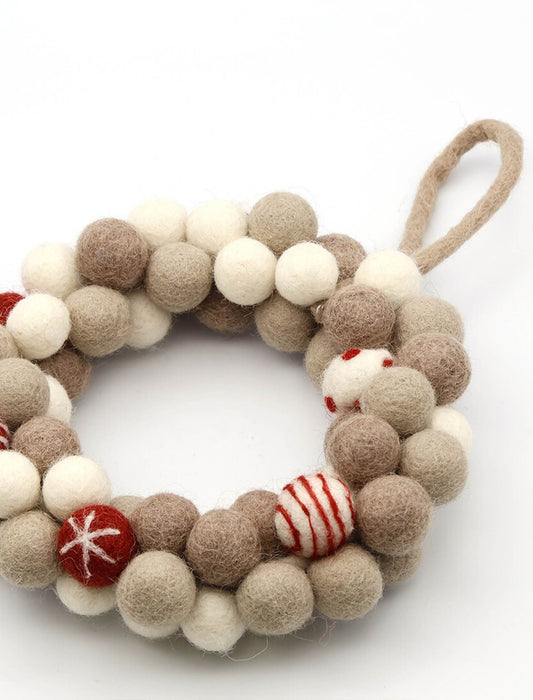 フェルトポンポンリース