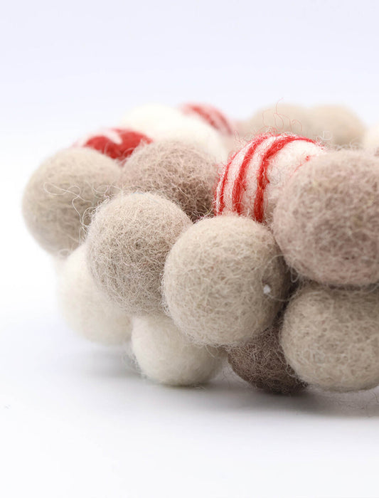 フェルトポンポンリース