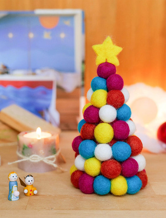 フェルトポンポンツリー