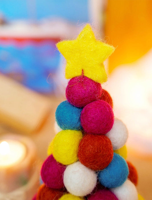 フェルトポンポンツリー