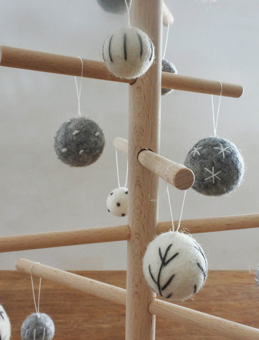 クリスマスツリー フェルトオーナメントセット（収納袋付）