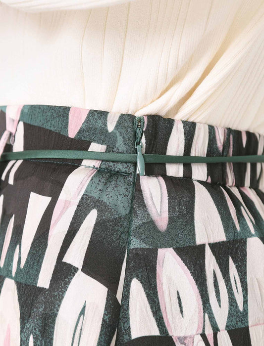 パネル柄パイピングスカート