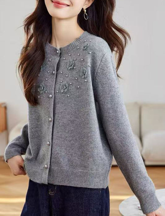 立体フラワーモチーフ付きニットカーディガン