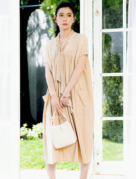 ＜SPECCHIO＞ボウタイ付きシャトル切替 ヨークギャザーストレッチタフタワンピース