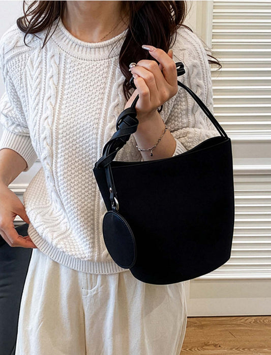 ラウンドチャーム付きショルダー