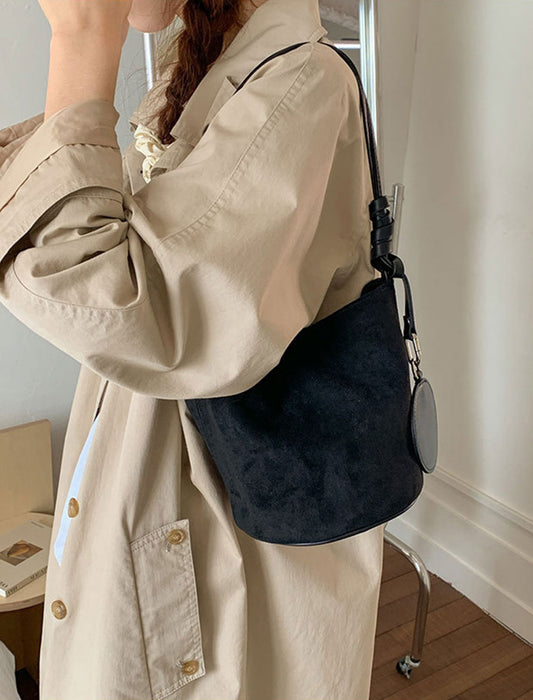 ラウンドチャーム付きショルダー