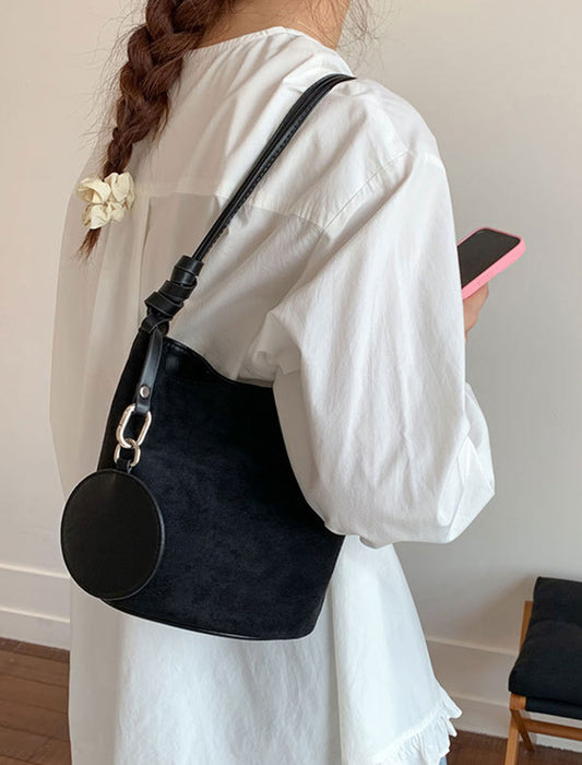 ラウンドチャーム付きショルダー