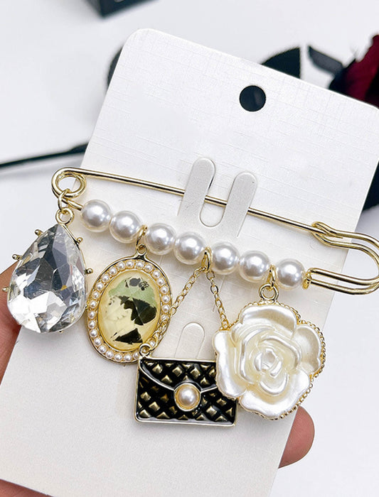 エレガントドロップチャームパールブローチ