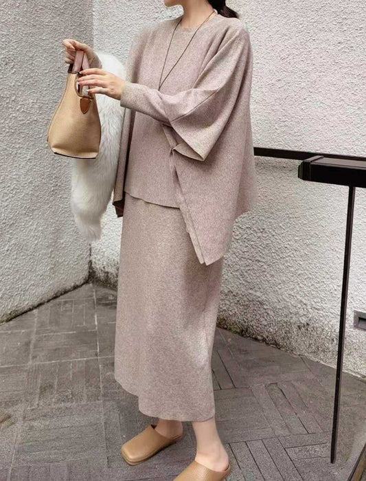 大人の着回しシンプルモダン ニットセットアップ