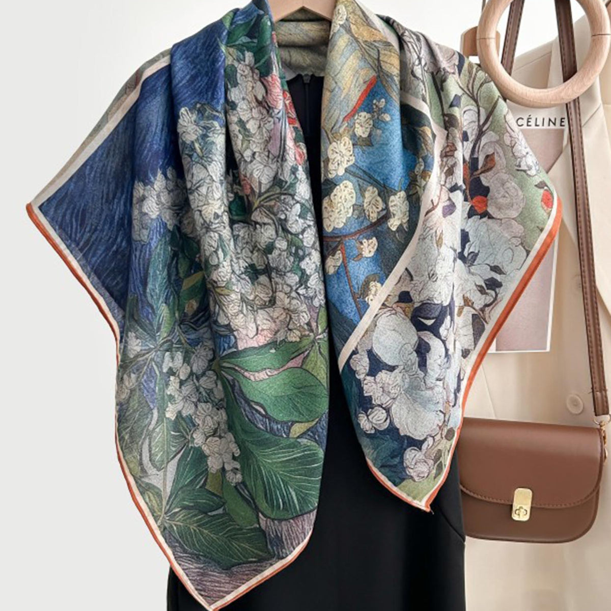 アートモチーフ大判スカーフ | Northmall（ノースモール）暮らしを素敵