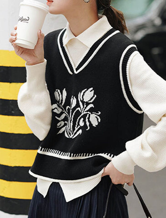 清楚なフラワーデザインニットベスト