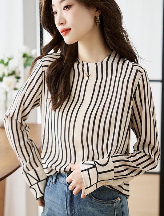 着やせ見えプリントトップス