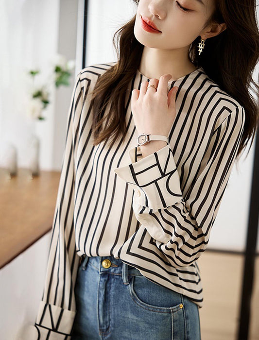 着やせ見えプリントトップス