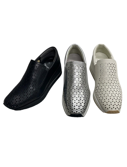 パンチング・プラットフォームスリッポン