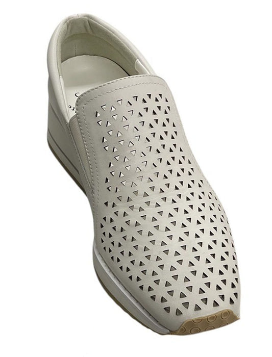 パンチング・プラットフォームスリッポン