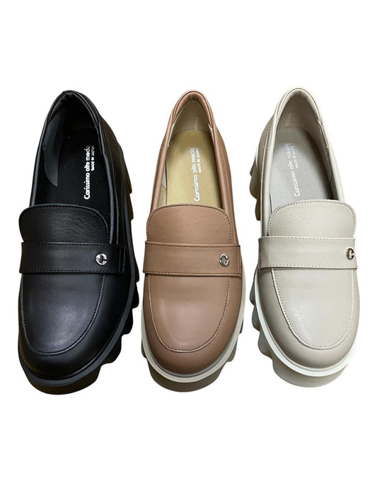 牛革　タルトソール モダンローファー