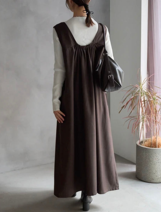 ゆったりVネックタックジャンパースカート