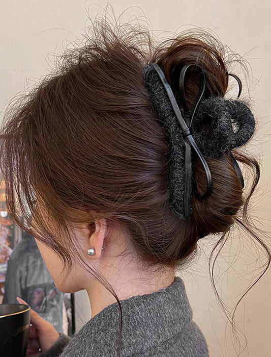 【近日入荷】華やか大きめヘアクリップ　※ブラウンは2月上旬入荷