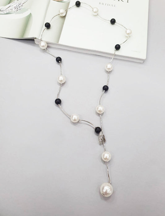 ビーズアクセント ロングネックレス