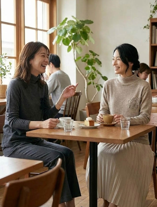 立体花モチーフ付 ハイネックプルオーバー