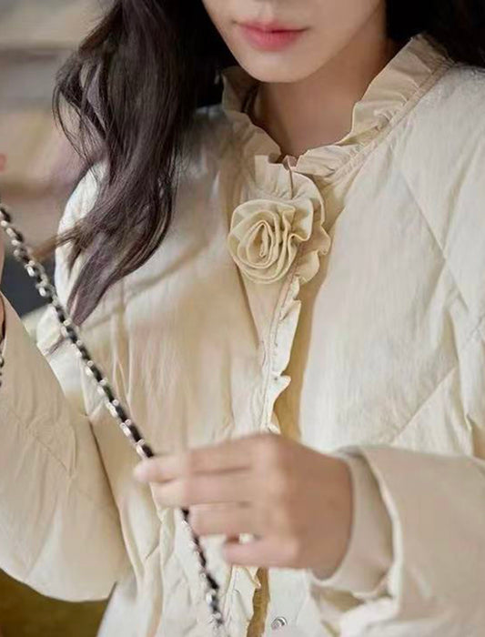 フラワーモチーフ付フリルヘムキルティングショートブルゾン