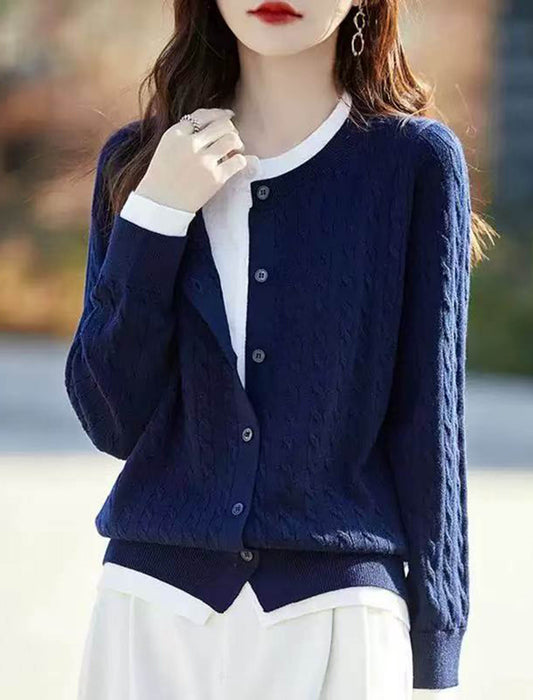 重ね着風 ケーブル編みニットプルオーバー