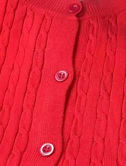 重ね着風 ケーブル編みニットプルオーバー