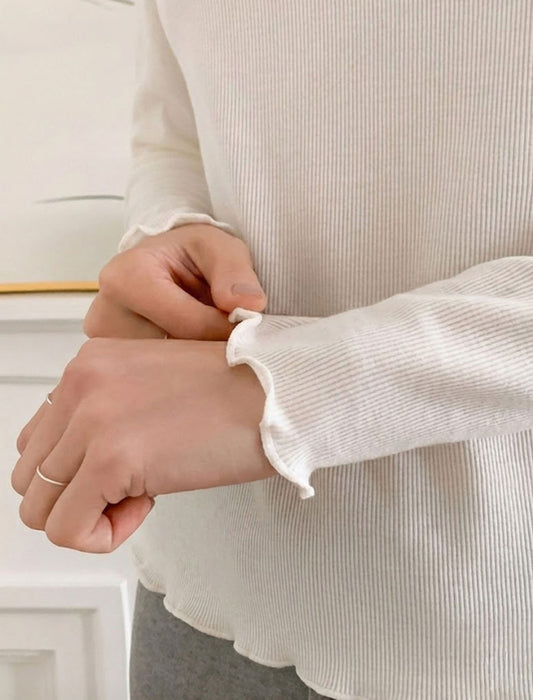 着回し万能大人可愛いメロウフリルハイネックカットソー