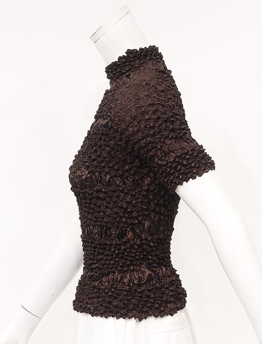 ＜SPECCHIO＞絞りプリーツハイネックネックブラウス