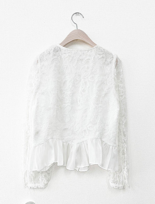 ペプラムフリル・総レースフロントボタンブラウス