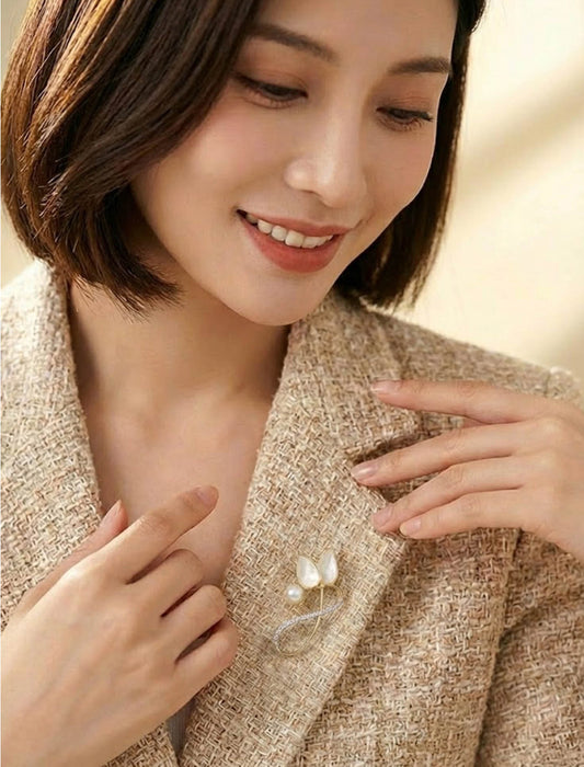 チューリップモチーフ・パールビジューブローチ