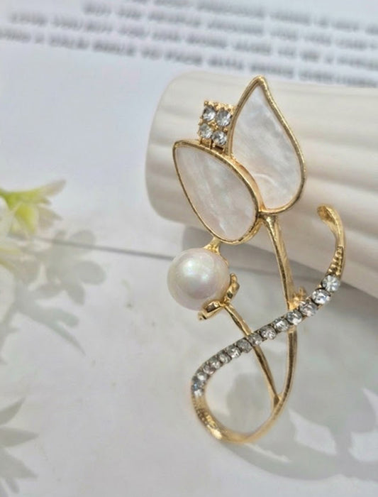 チューリップモチーフ・パールビジューブローチ