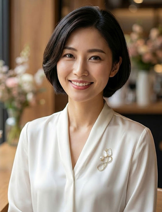 チューリップモチーフ・パールビジューブローチ