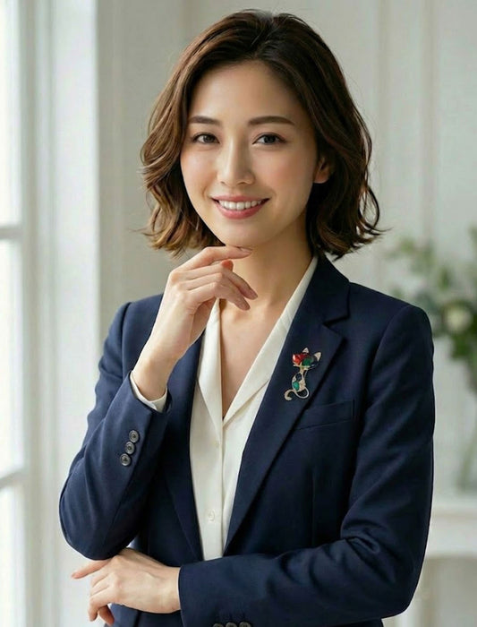 クリスタルキャット・エレガントビジューブローチ