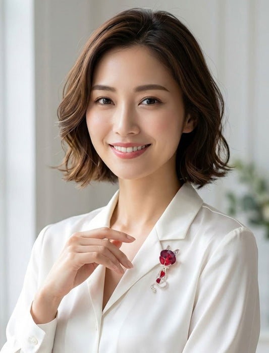 クリスタルキャット・エレガントビジューブローチ