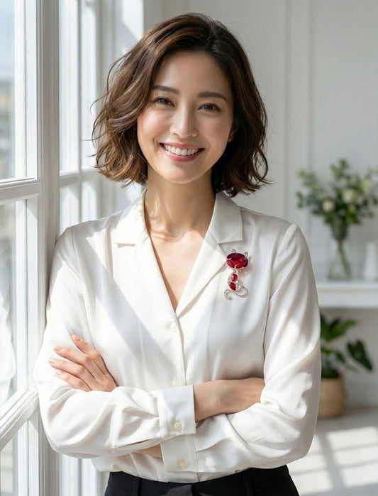 クリスタルキャット・エレガントビジューブローチ