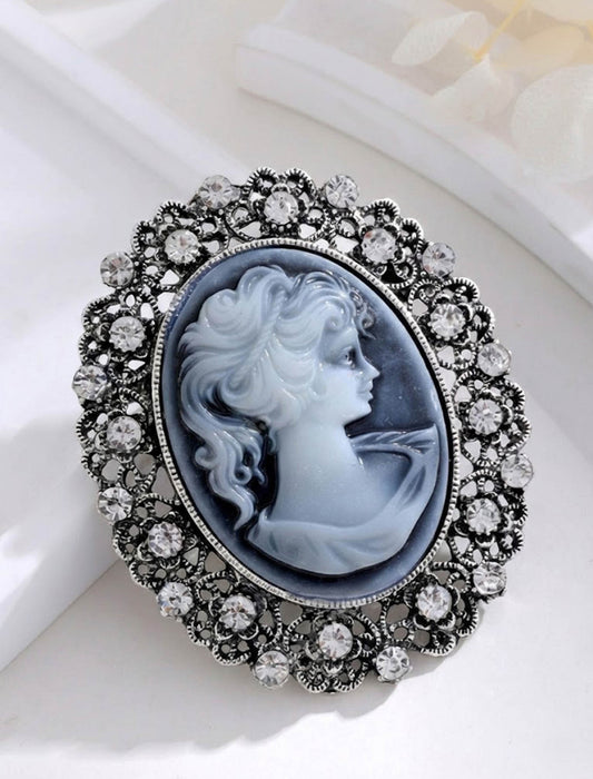 アンティーク風カメオ・ビジューラインブローチ