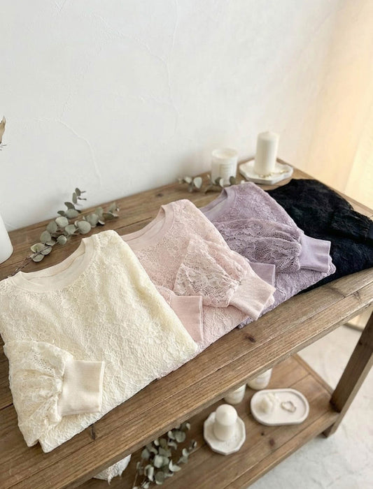 フラワー総レース・リブ切替フェミニンブラウス