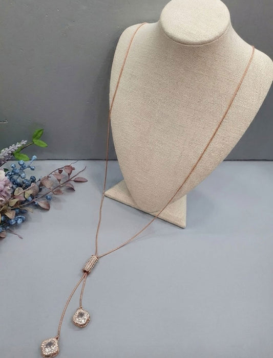 クリスタルモチーフ・ロングY字スライドネックレス