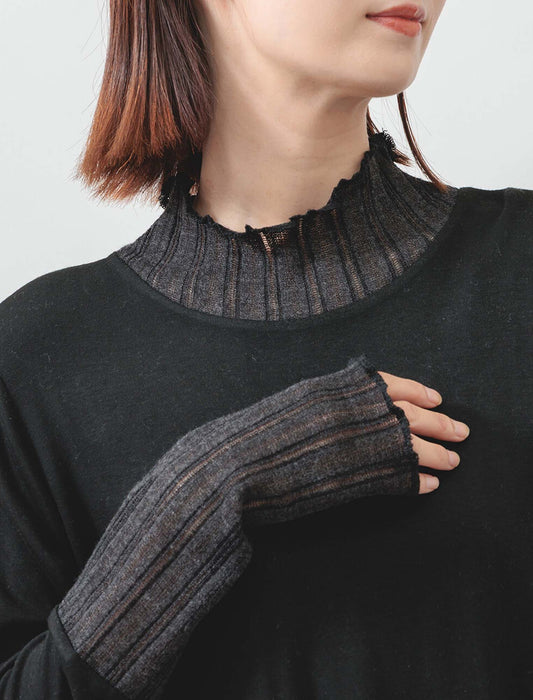 シアーリブ×ハイネック大人の抜け感トップス