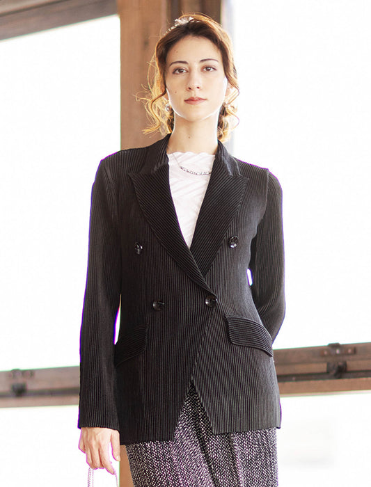 ＜SPECCHIO＞シャトルプリーツ ピークドラペル ダブルブレスト ジャケット