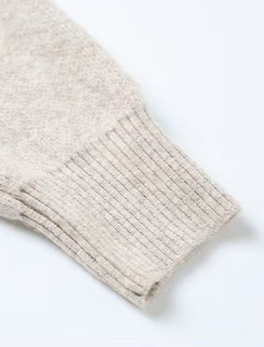 ボウタイデザイン 花柄プリントニット