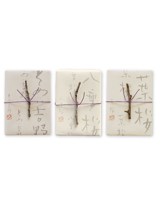 【桐箱入りお香】桜 桐箱／香立付き お香 お線香 桜 和 セット 40本入り