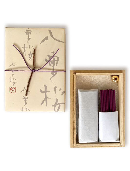 【桐箱入りお香】桜 桐箱／香立付き お香 お線香 桜 和 セット 40本入り