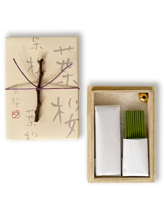 【桐箱入りお香】桜 桐箱／香立付き お香 お線香 桜 和 セット 40本入り