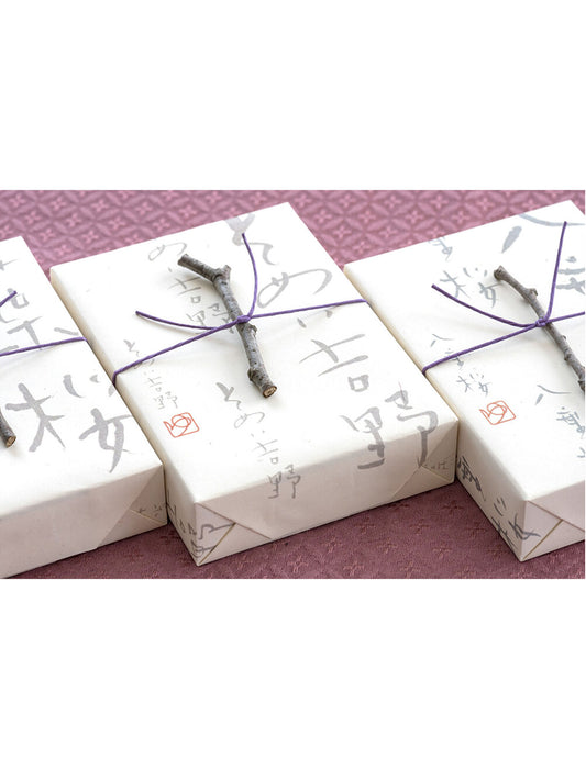 【桐箱入りお香】桜 桐箱／香立付き お香 お線香 桜 和 セット 40本入り