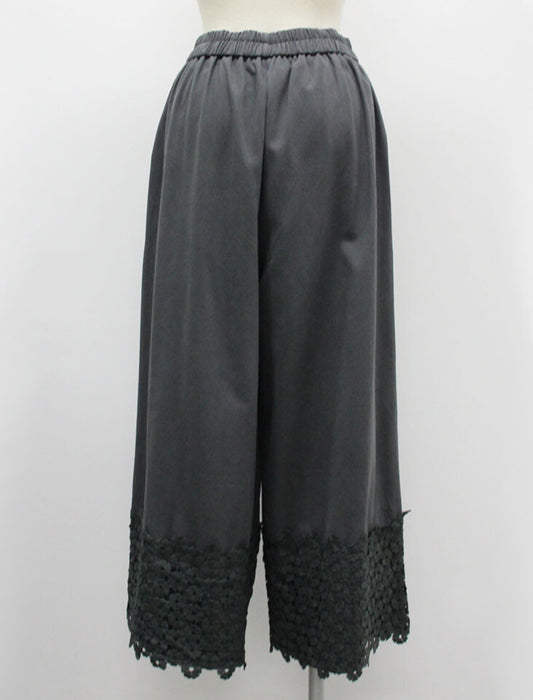 裾レース配色パンツ