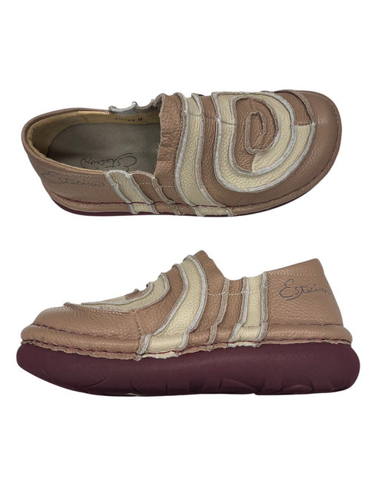 ＜エスタシオン＞渦巻きステッチ・コンフォートスリッポン