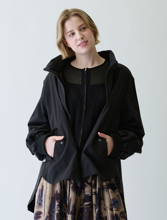 バックプリーツコート